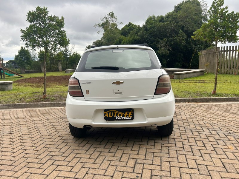 AGILE 1.4 MPFI LT 8V FLEX 4P MANUAL - 2011 - CANELA