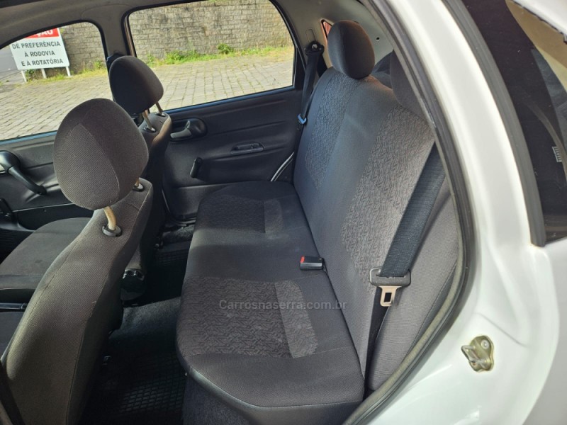 CLASSIC 1.6 MPFI LIFE 8V GASOLINA 4P MANUAL - 2007 - VERANóPOLIS