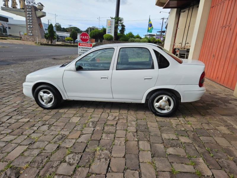 CLASSIC 1.6 MPFI LIFE 8V GASOLINA 4P MANUAL - 2007 - VERANóPOLIS