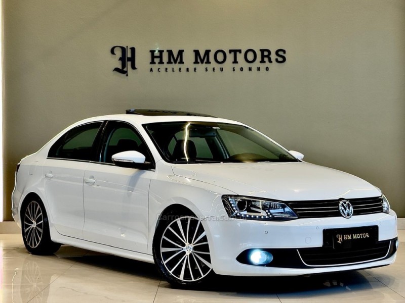 JETTA 2.0 TSI HIGHLINE 211CV GASOLINA 4P DSG - 2014 - CAXIAS DO SUL