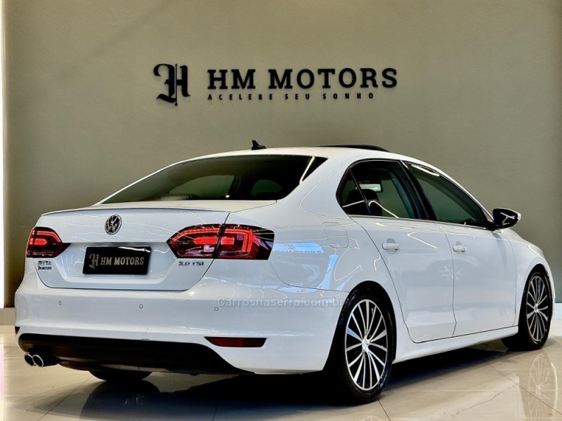 JETTA 2.0 TSI HIGHLINE 211CV GASOLINA 4P DSG - 2014 - CAXIAS DO SUL