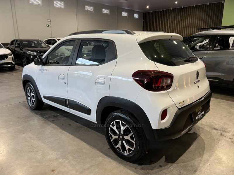 KWID 1.0 12V OUTSIDER FLEX 4P MANUAL - 2023 - CAXIAS DO SUL