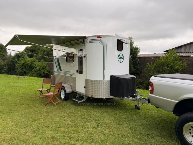 VITORIA TRAILER 1E  - 2025 - CANELA