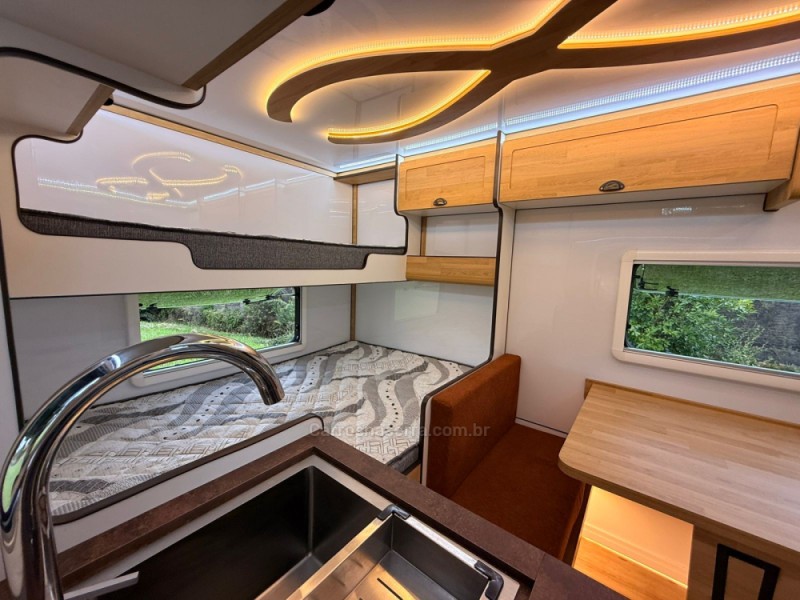 VITORIA TRAILER 1E  - 2025 - CANELA