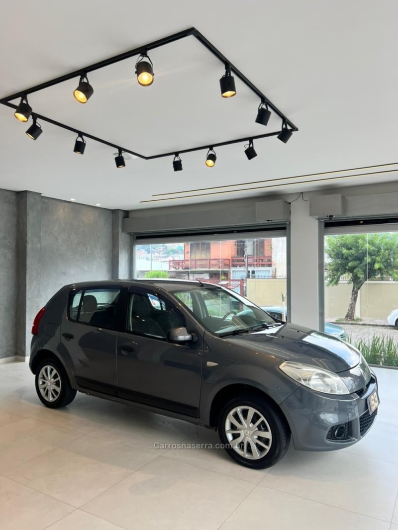 SANDERO 1.6 EXPRESSION 16V FLEX 4P MANUAL - 2013 - CAXIAS DO SUL