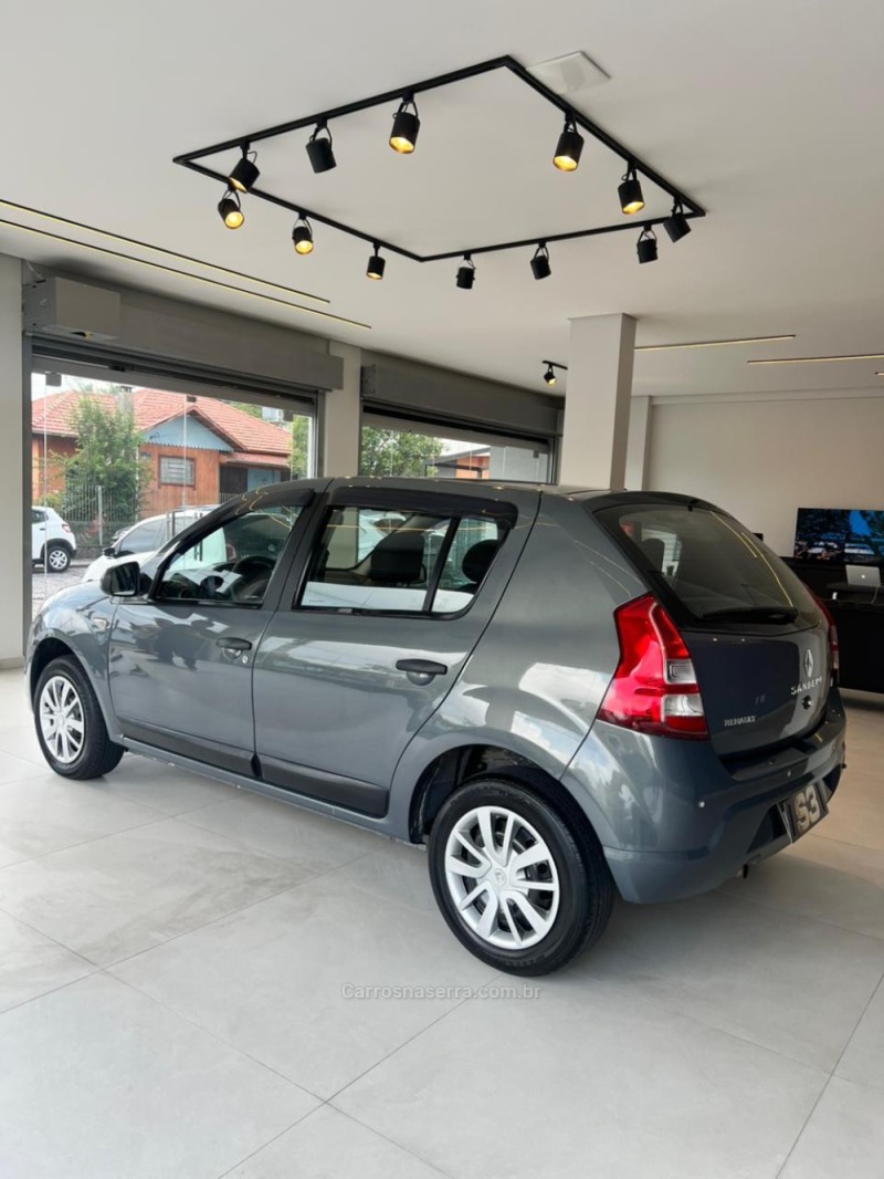 SANDERO 1.6 EXPRESSION 16V FLEX 4P MANUAL - 2013 - CAXIAS DO SUL