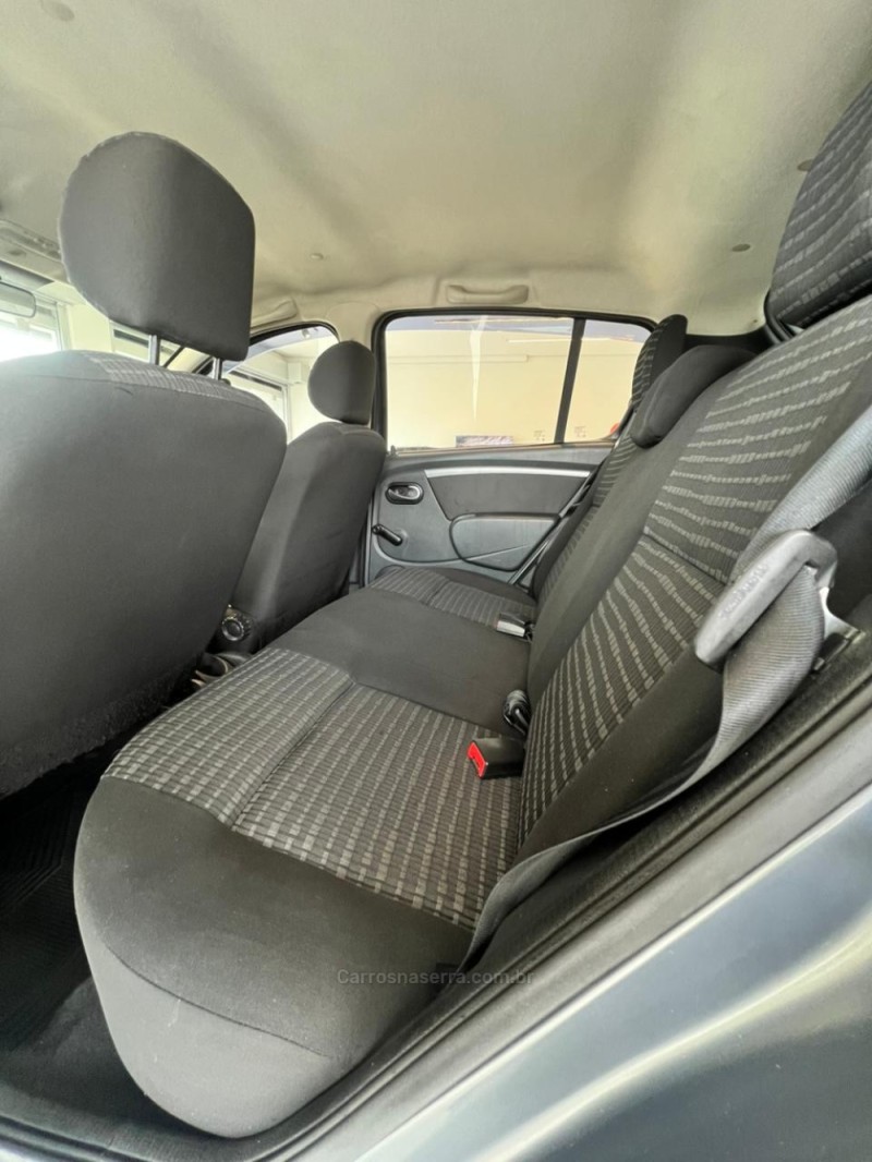 SANDERO 1.6 EXPRESSION 16V FLEX 4P MANUAL - 2013 - CAXIAS DO SUL