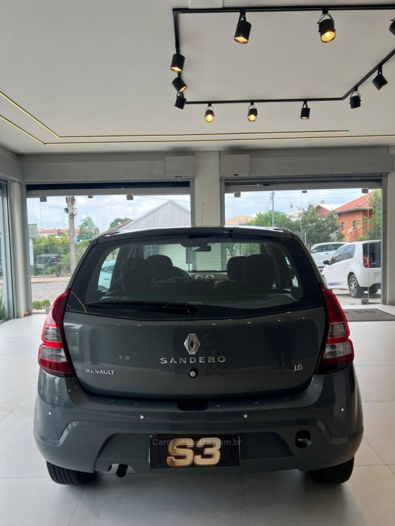 SANDERO 1.6 EXPRESSION 16V FLEX 4P MANUAL - 2013 - CAXIAS DO SUL