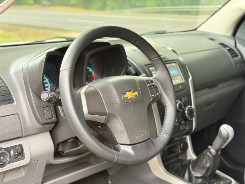 S10 2.4 ADVANTAGE 4X2 CD 8V FLEX 4P MANUAL - 2016 - DOIS IRMãOS