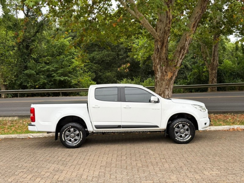 S10 2.4 ADVANTAGE 4X2 CD 8V FLEX 4P MANUAL - 2016 - DOIS IRMãOS