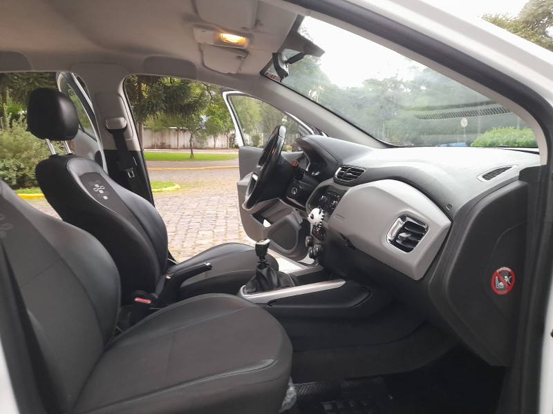 ONIX 1.0 LT4 12V FLEX 4P MANUAL - 2019 - FARROUPILHA