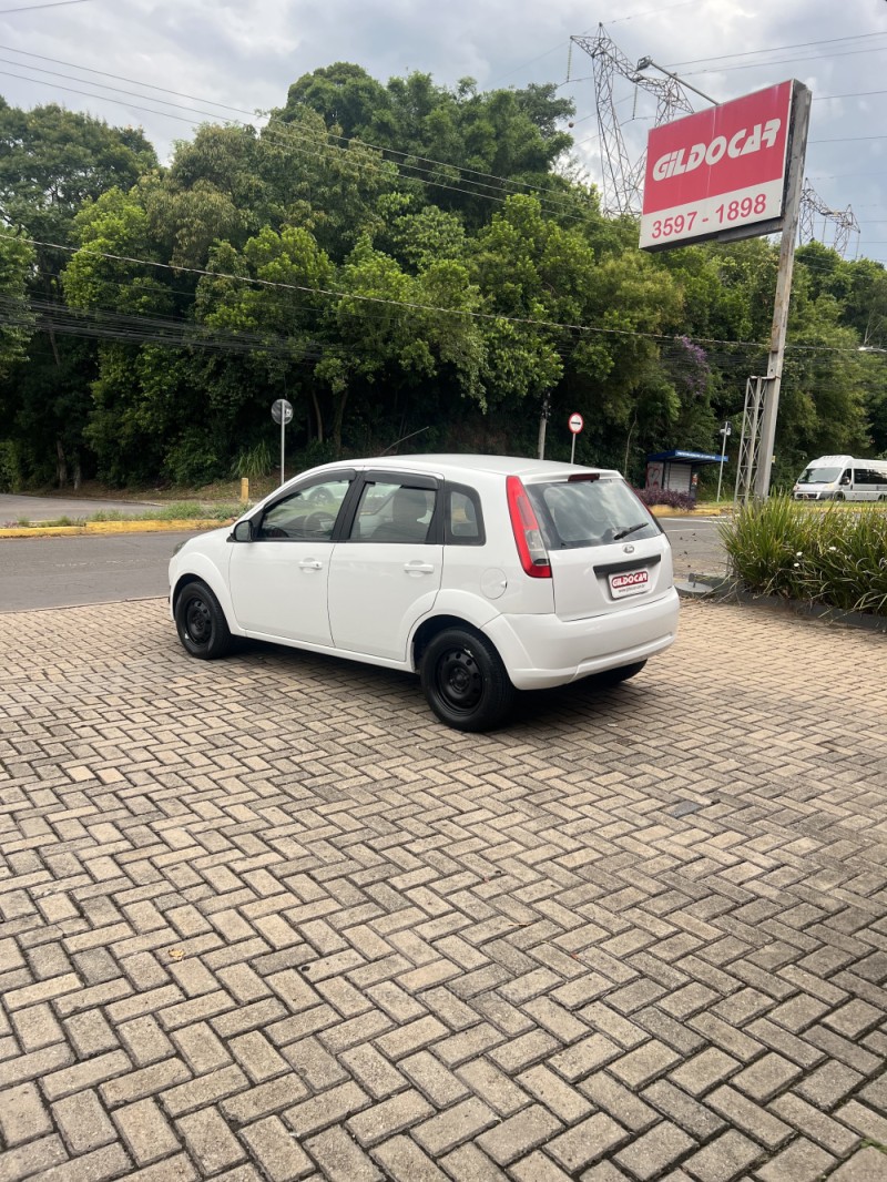 FIESTA 1.0 MPI 8V GASOLINA 4P MANUAL - 2013 - CAMPO BOM