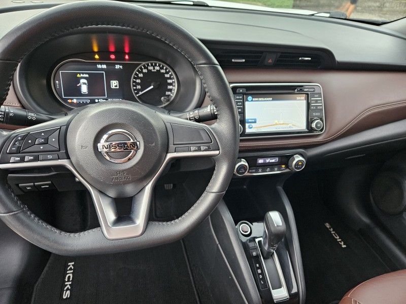 KICKS 1.6 16V FLEX SL PACK TECH 4P XTRONIC - 2017 - CAXIAS DO SUL