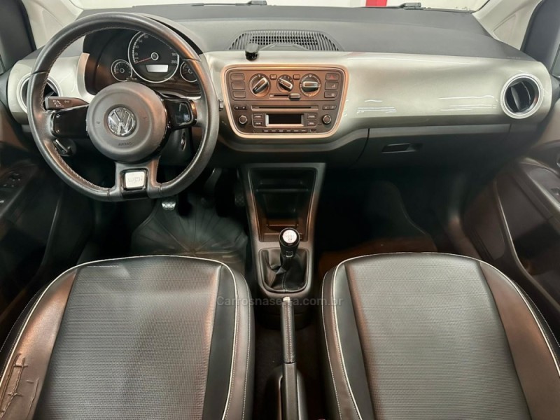 UP 1.0 CROSS T.FLEX 12V 4P MANUAL - 2015 - CAXIAS DO SUL