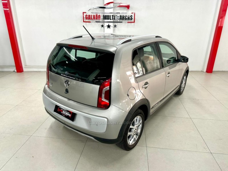 UP 1.0 CROSS T.FLEX 12V 4P MANUAL - 2015 - CAXIAS DO SUL
