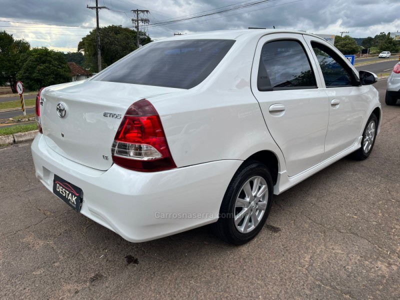 ETIOS 1.5 X PLUS SEDAN 16V FLEX 4P AUTOMÁTICO - 2021 - DOIS IRMãOS