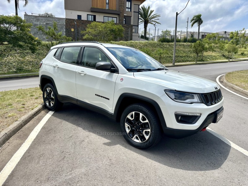 COMPASS 2.0 16V DIESEL TRAILHAWK 4X4 AUTOMÁTICO - 2018 - CAXIAS DO SUL