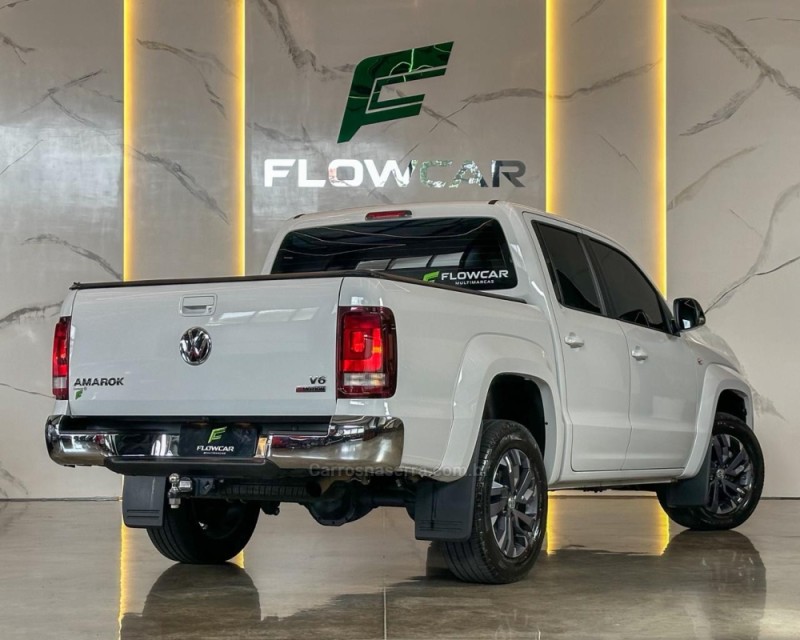 AMAROK 3.0 V6 TDI HIGHLINE CD DIESEL 4MOTION AUTOMÁTICO - 2024 - GARIBALDI