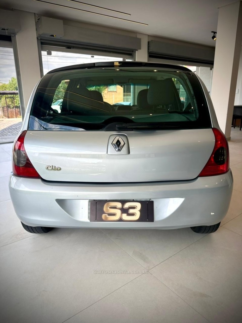 CLIO 1.0 AUTHENTIQUE 8V GASOLINA 4P MANUAL - 2006 - CAXIAS DO SUL