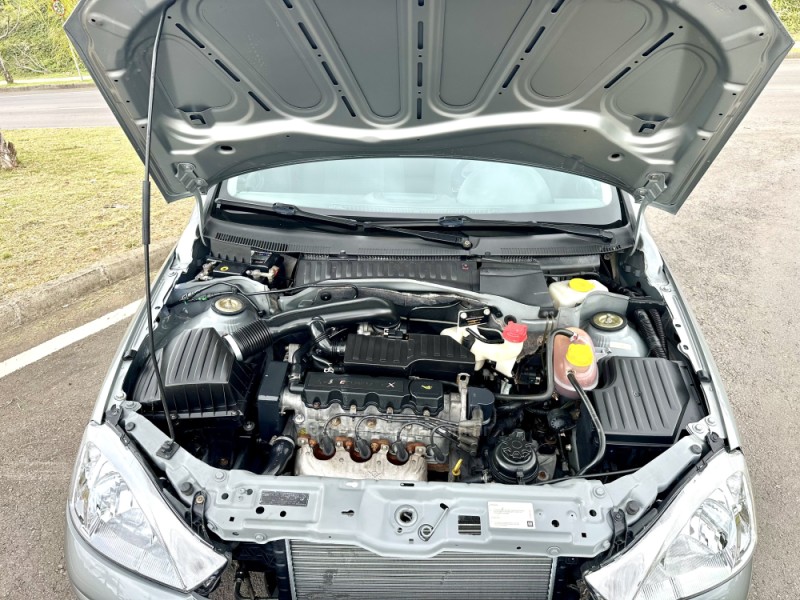 CORSA 1.4 MPFI MAXX 8V FLEX 4P MANUAL - 2009 - CAXIAS DO SUL