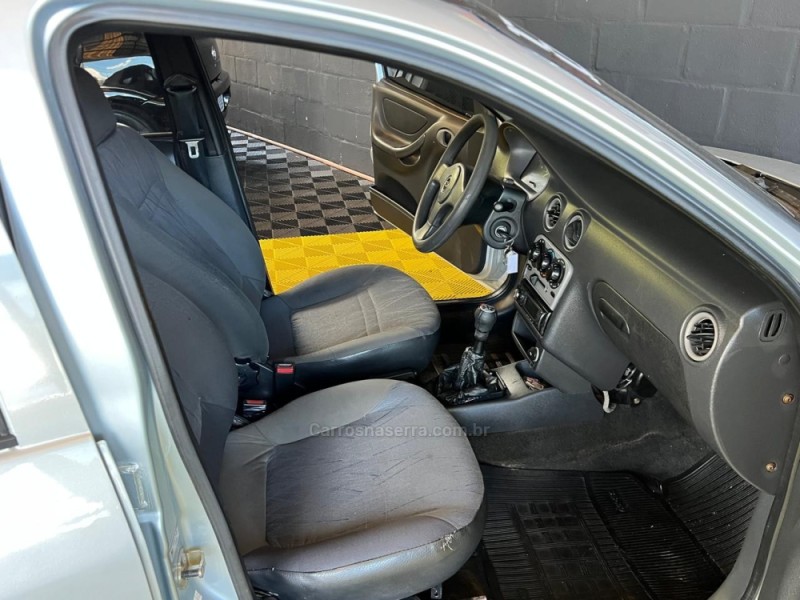 CELTA 1.0 MPFI VHC SUPER 8V FLEX 4P MANUAL - 2006 - CAXIAS DO SUL