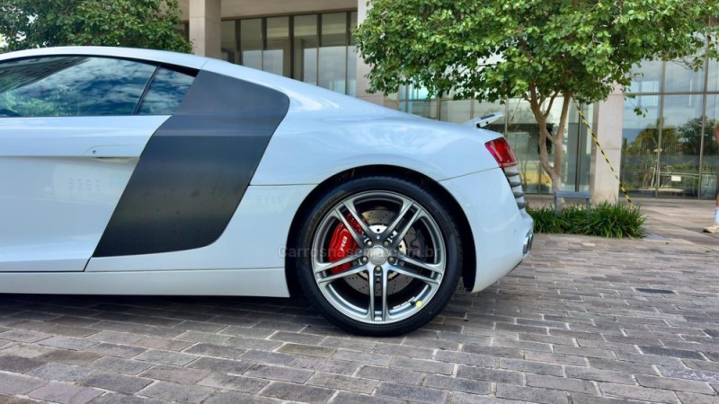 R8 4.2 FSI QUATTRO V8 32V GASOLINA 2P R-TRONIC - 2013 - CAXIAS DO SUL