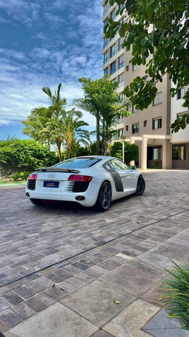 R8 4.2 FSI QUATTRO V8 32V GASOLINA 2P R-TRONIC - 2013 - CAXIAS DO SUL