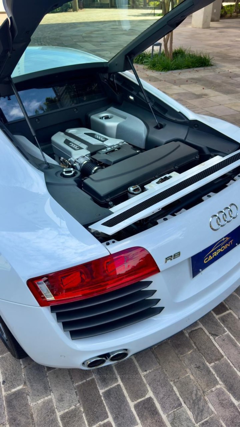 R8 4.2 FSI QUATTRO V8 32V GASOLINA 2P R-TRONIC - 2013 - CAXIAS DO SUL