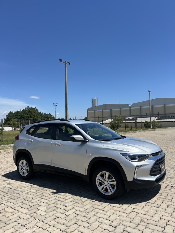 TRACKER 1.0 12V TURBO FLEX 4P AUTOMÁTICO - 2023 - ANTôNIO PRADO