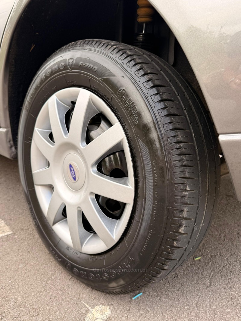 FOCUS 1.6 GL 8V GASOLINA 4P MANUAL - 2009 - CAXIAS DO SUL