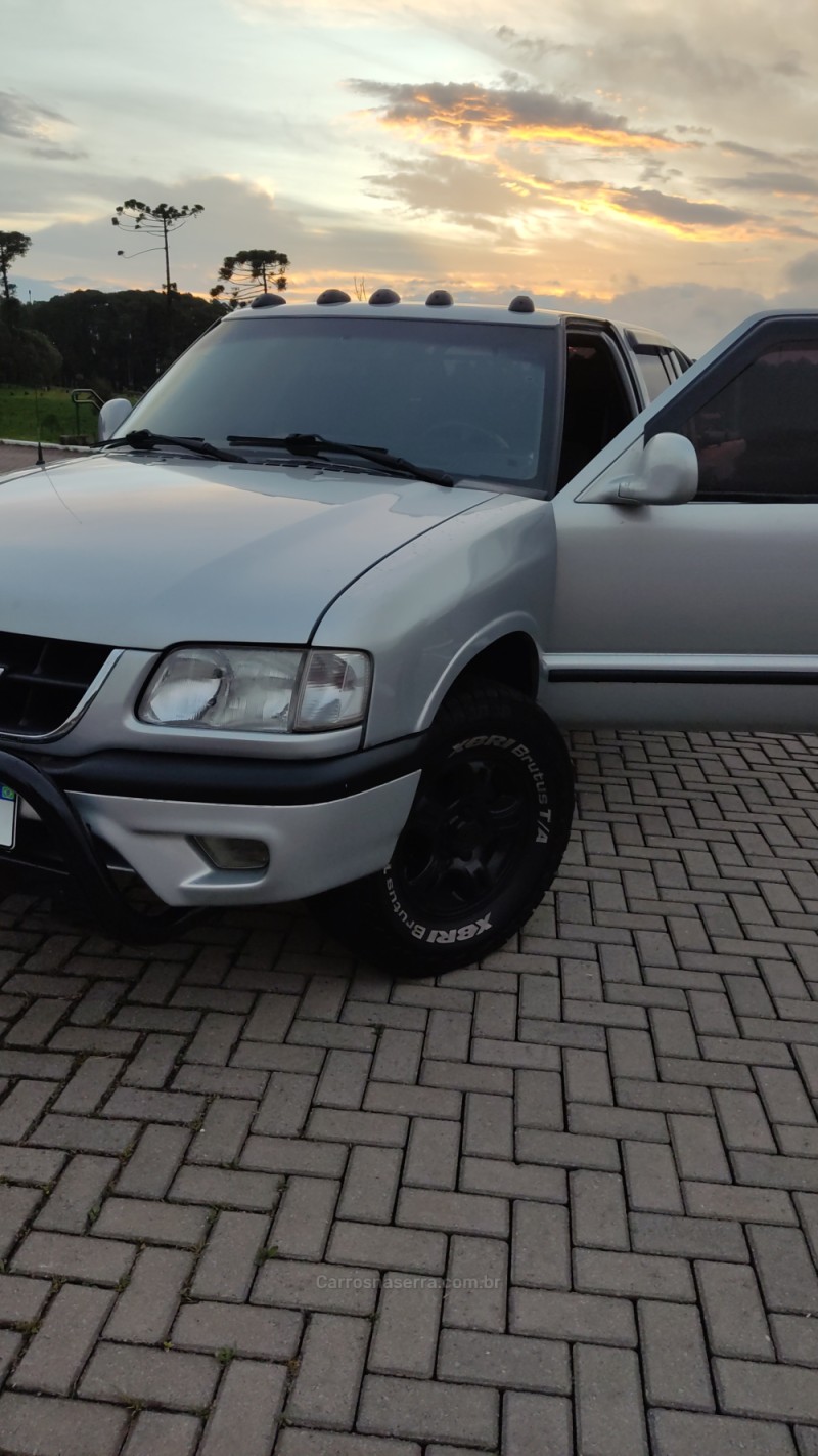 S10 2.8 4X2 CD 12V TURBO INTERCOOLER DIESEL 4P MANUAL - 2000 - CAXIAS DO SUL