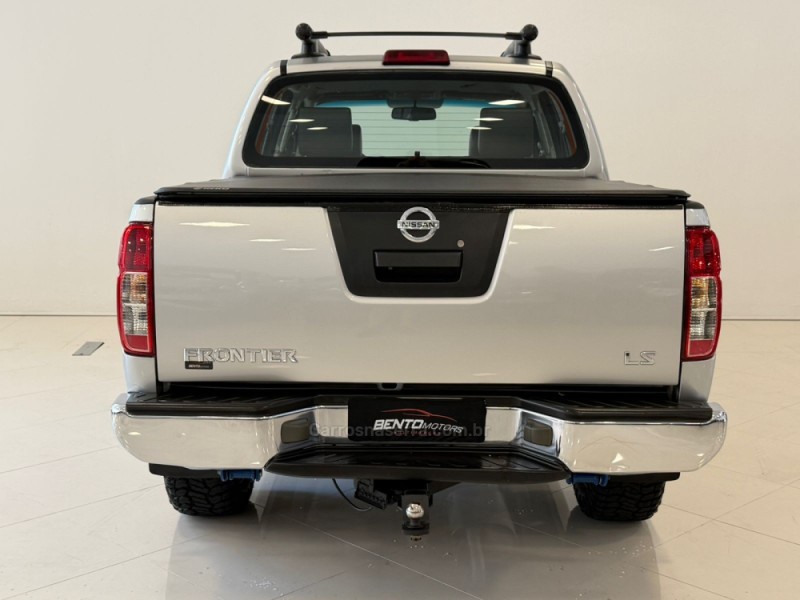 FRONTIER 2.5 SL 4X4 CD TURBO ELETRONIC DIESEL 4P AUTOMÁTICO - 2014 - BENTO GONçALVES