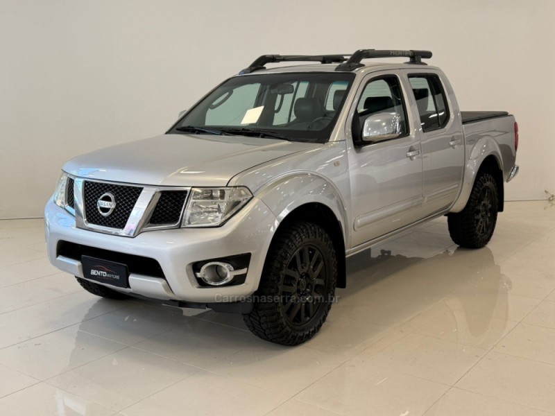 frontier 2.5 sl 4x4 cd turbo eletronic diesel 4p automatico 2014 bento goncalves