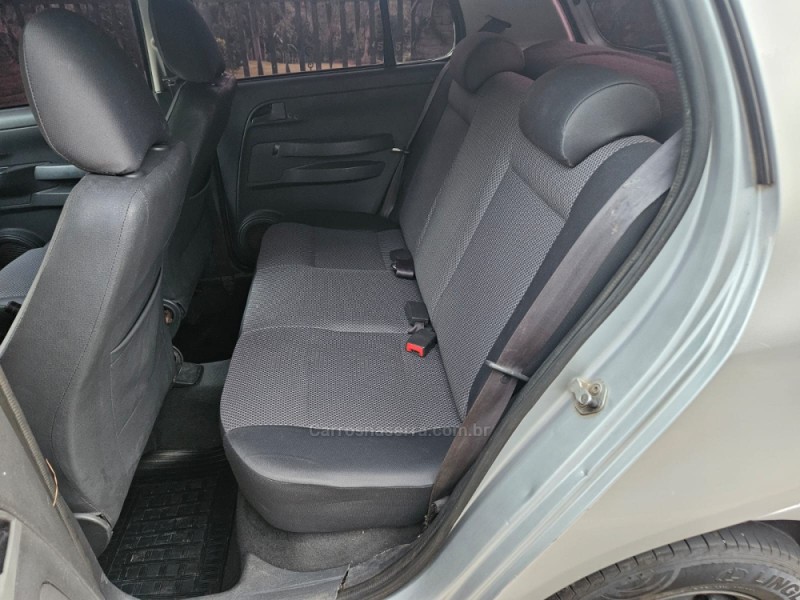 FOX 1.0 MI PLUS 8V FLEX 4P MANUAL - 2005 - VERANóPOLIS