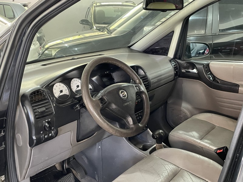ZAFIRA 2.0 MPFI ELEGANCE 8V FLEX 4P AUTOMÁTICO - 2005 - CAXIAS DO SUL