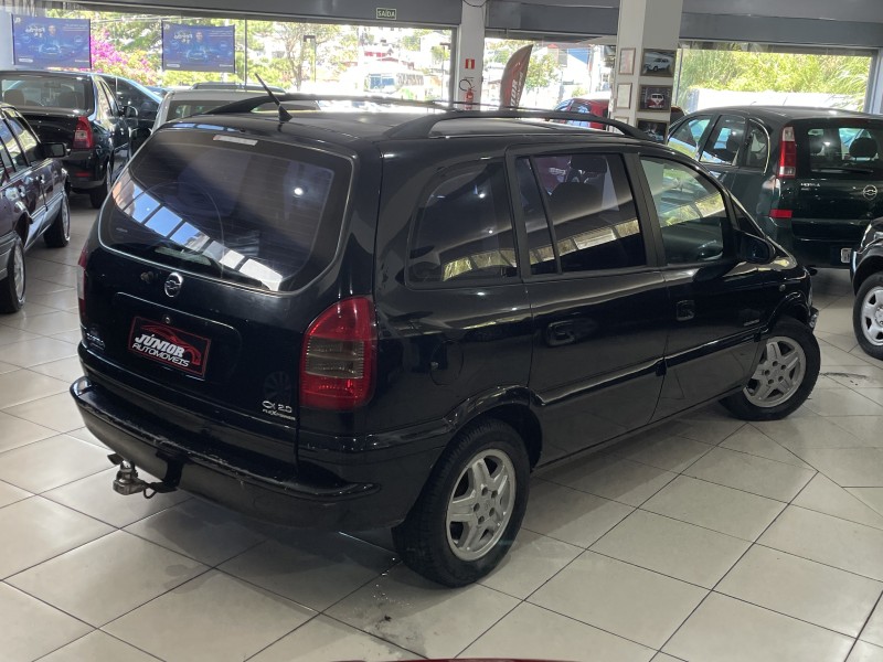 ZAFIRA 2.0 MPFI ELEGANCE 8V FLEX 4P AUTOMÁTICO - 2005 - CAXIAS DO SUL