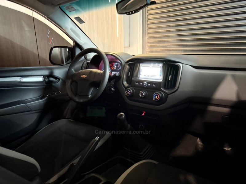 S10 2.4 MPFI ADVANTAGE 4X2 CD 8V FLEX 4P MANUAL - 2017 - LAJEADO