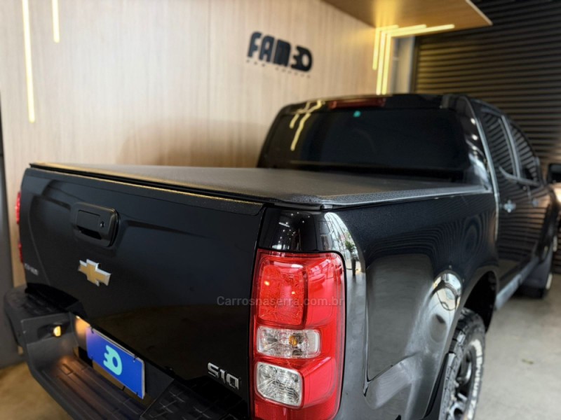 S10 2.4 MPFI ADVANTAGE 4X2 CD 8V FLEX 4P MANUAL - 2017 - LAJEADO
