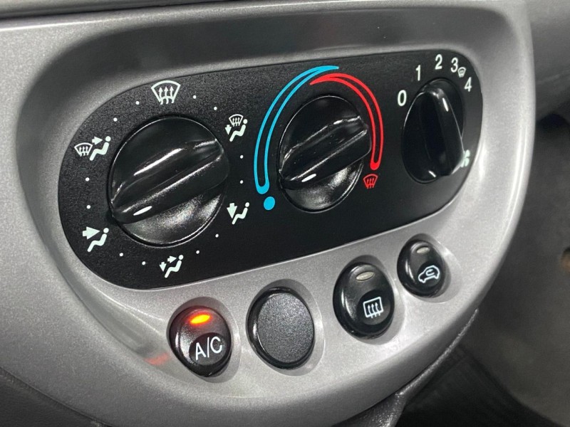 KA 1.0 I 8V GASOLINA 2P MANUAL - 2004 - CAXIAS DO SUL