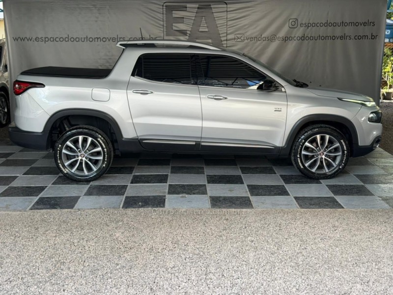 TORO 2.0 16V TURBO DIESEL VOLCANO AT9 4X4 AUTOMÁTICO - 2019 - NOVA PRATA