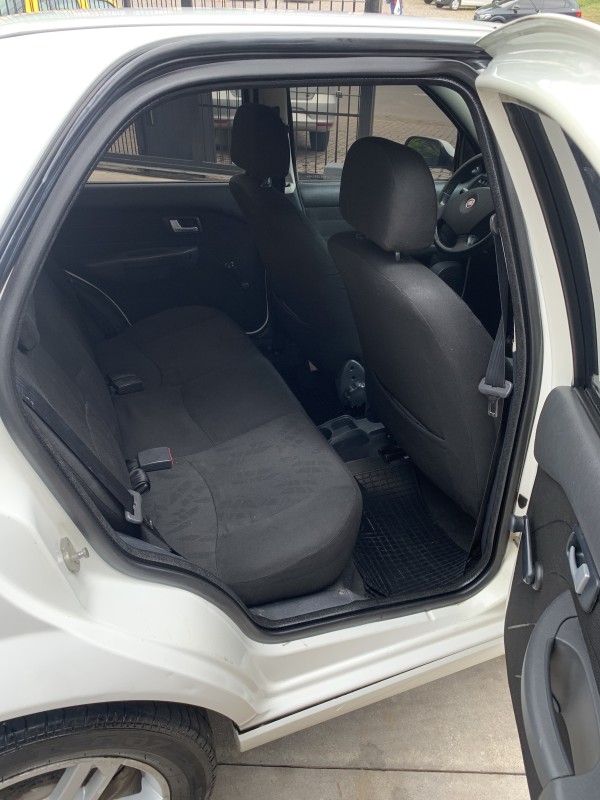 SIENA 1.0 MPI EL CELEBRATION 8V FLEX 4P MANUAL - 2010 - CAXIAS DO SUL