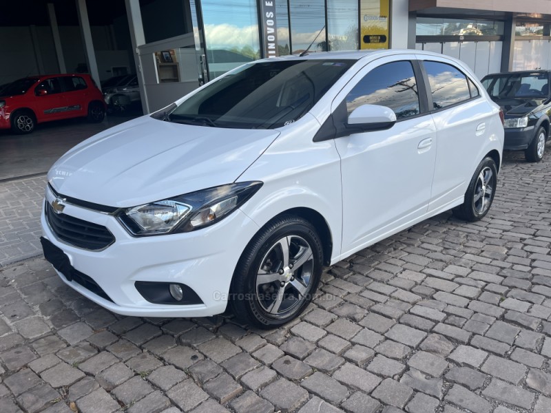 ONIX 1.4 MPFI LTZ 8V FLEX 4P MANUAL - 2017 - VERANóPOLIS