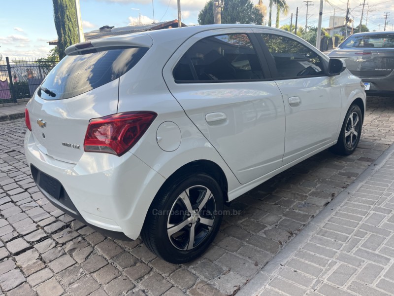 ONIX 1.4 MPFI LTZ 8V FLEX 4P MANUAL - 2017 - VERANóPOLIS