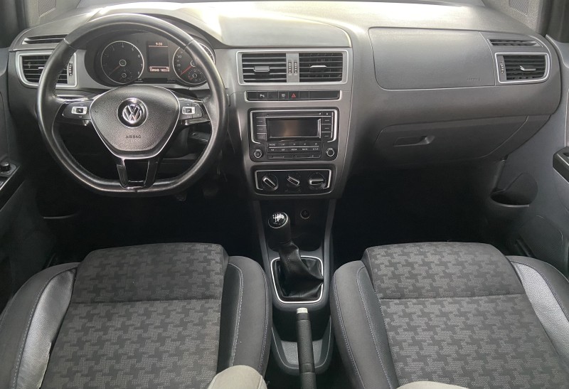 FOX 1.0 MPI TRACK 12V FLEX 4P MANUAL - 2016 - CANELA