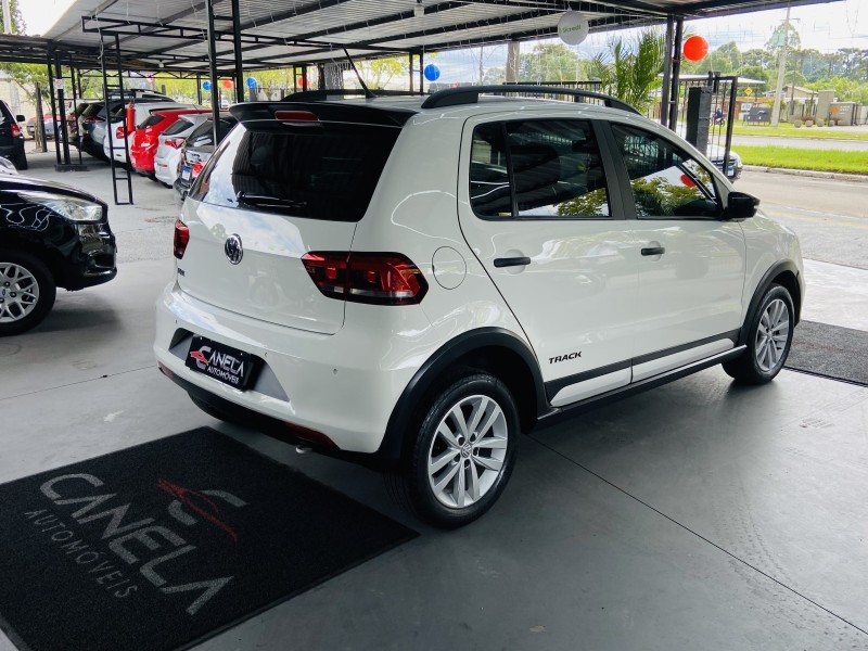 FOX 1.0 MPI TRACK 12V FLEX 4P MANUAL - 2016 - CANELA