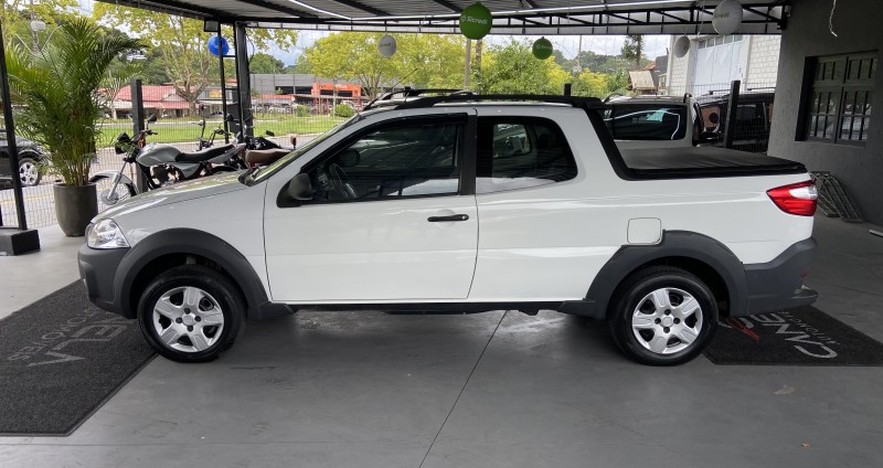 STRADA 1.4 MPI WORKING CD 8V FLEX 3P MANUAL - 2015 - CANELA