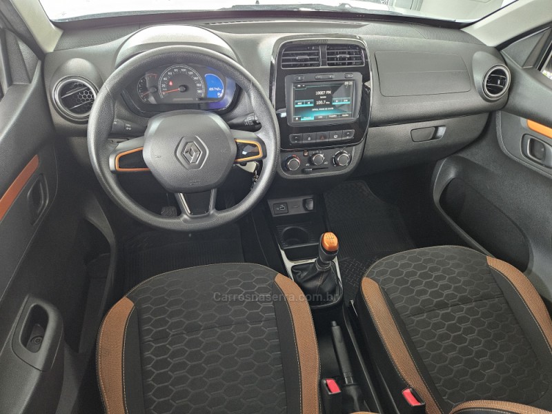 KWID 1.0 12V OUTSIDER FLEX 4P MANUAL - 2020 - TAPEJARA