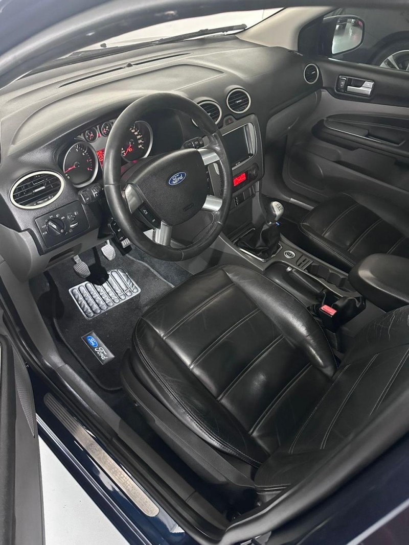 FOCUS 2.0 TITANIUM HATCH 16V FLEX 4P MANUAL - 2012 - FARROUPILHA