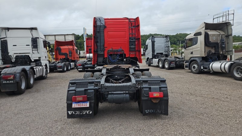 FH 440 6X4 - 2011 - FARROUPILHA