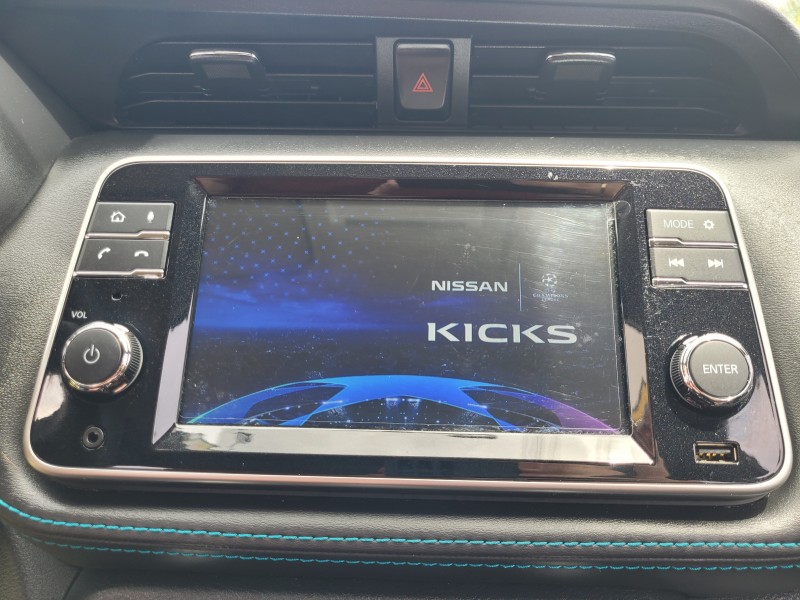 KICKS 1.6 16V FLEX AT UEFA CHAMPIONS LEAGUE 4P AUTOMÁTICO - 2020 - CARLOS BARBOSA